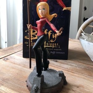 Rare Buffy the Vampire Slayer Maquette Statue